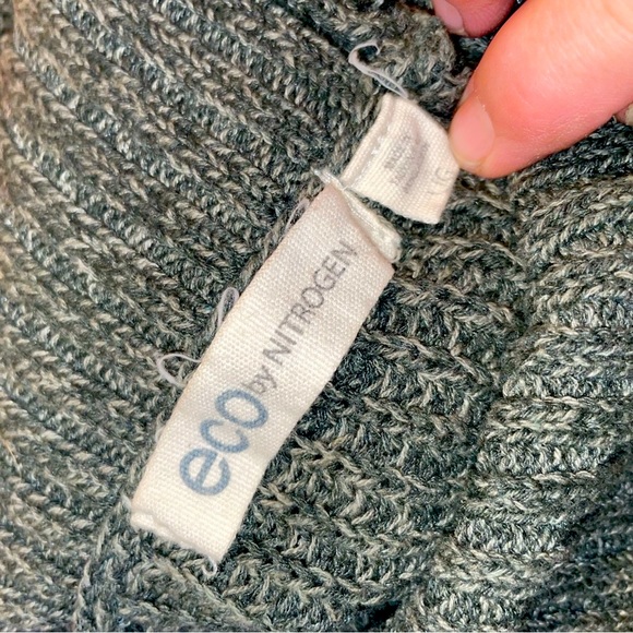 Ecco by nitrogen. dark green cable knit turtleneck warm,cozy sweater like new - Picture 2 of 4